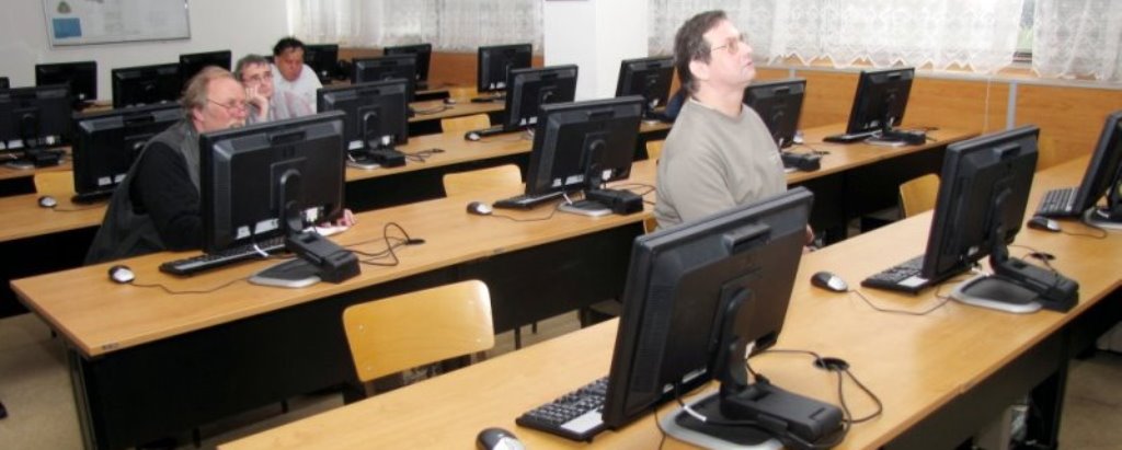 Poți să iei sala din prima doar cu chestionare auto online sau ai nevoie de mai mult